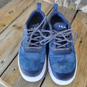 Huk shoes